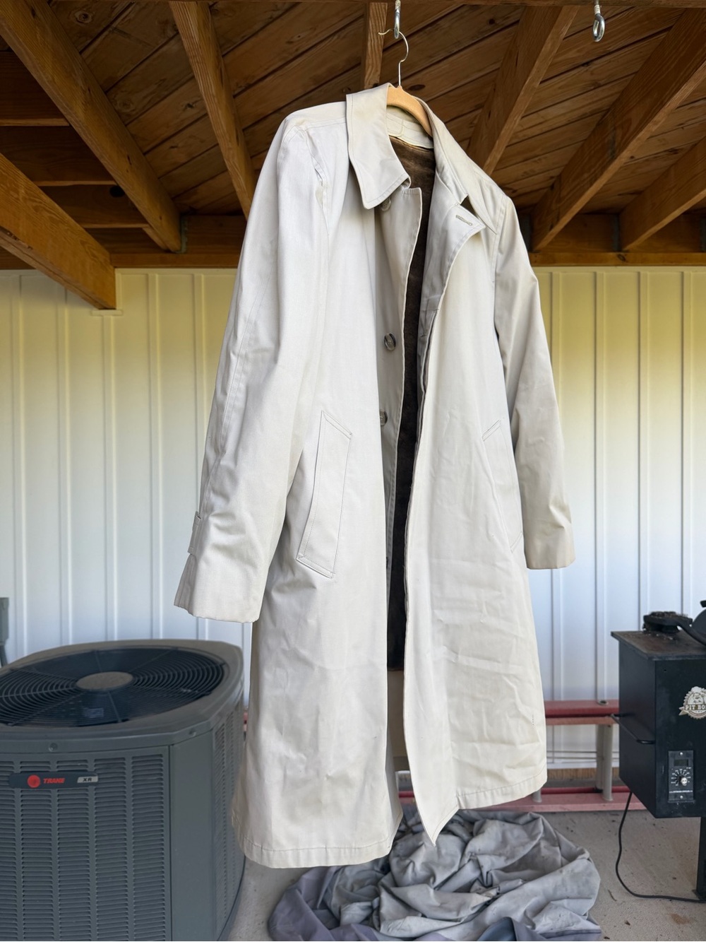 Vintage London Fog Faux Fur Lined Trench Coat Beige 15” Pit to Pit - Picture 2 of 6
